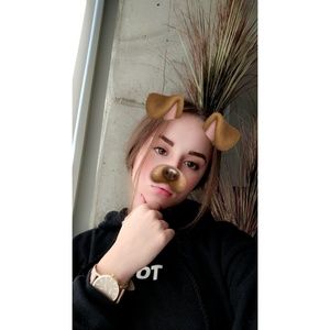 Meet your Posher, Emma